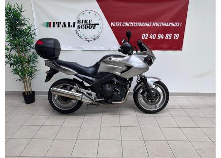 YAMAHA TDM 900