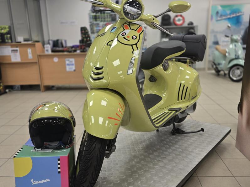 VESPA 946 Bunny